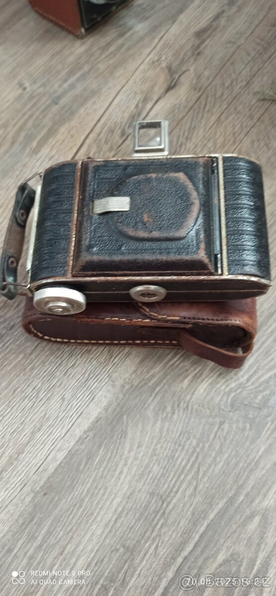 Fotoaparáty -různé stáří - 4