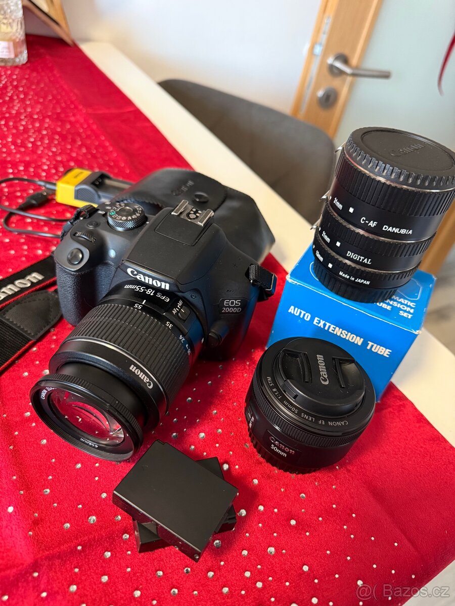 Canon EOS 2000D + 2 objektivy + blesk + brašna - 4