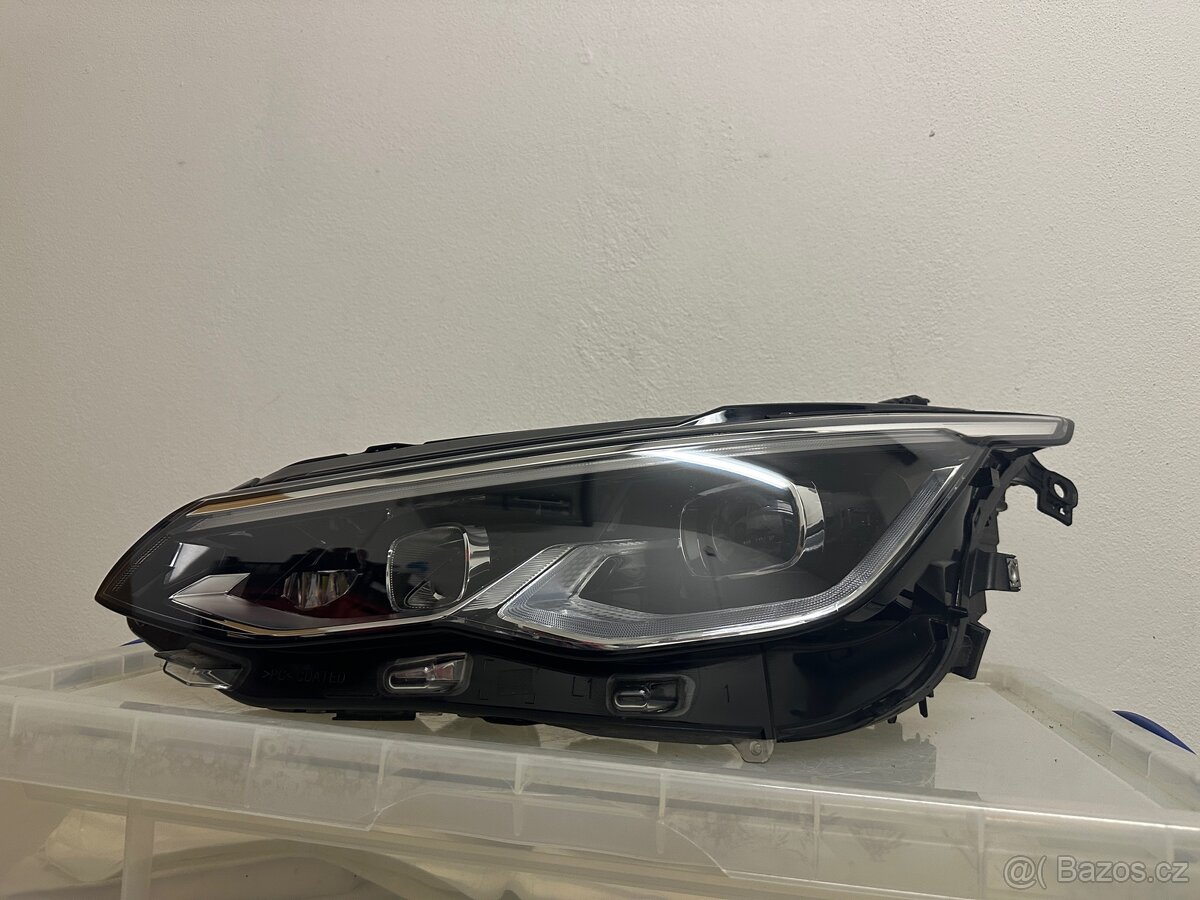 VW Golf 8 full led světlo - 4