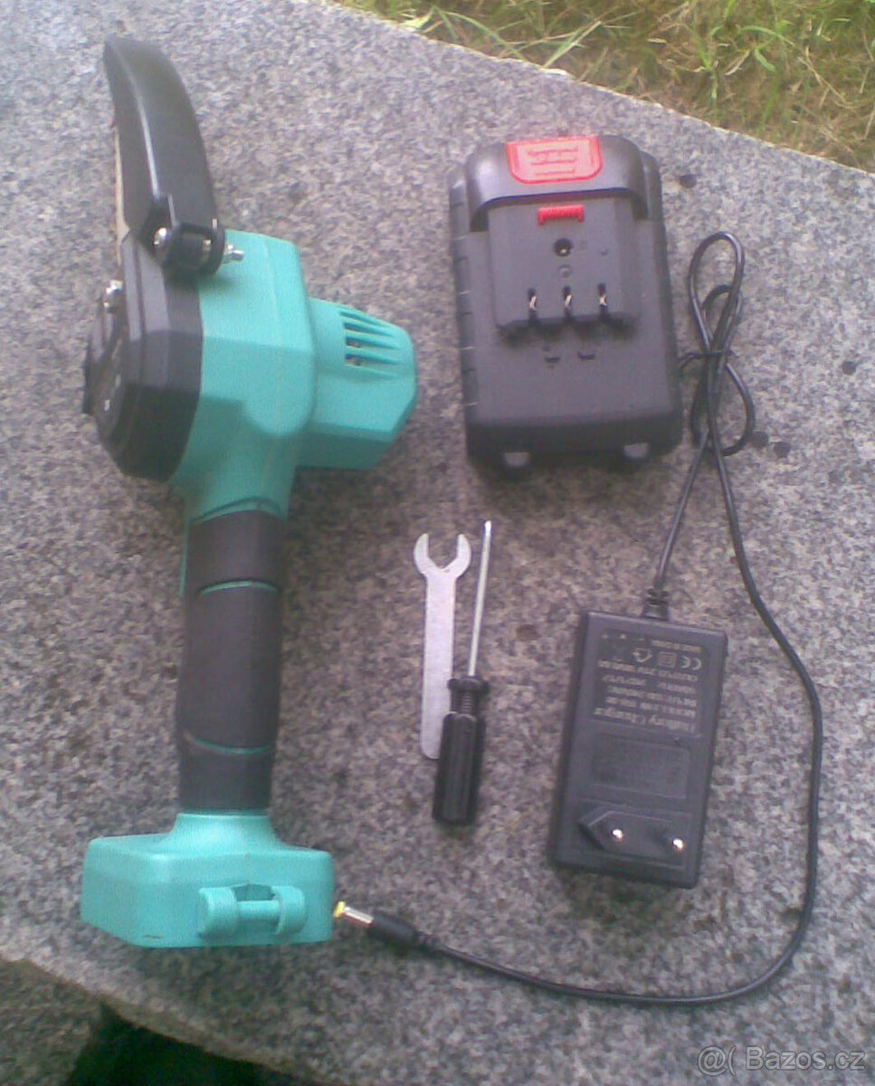 Prodám ruční bateriovou pilku - 4