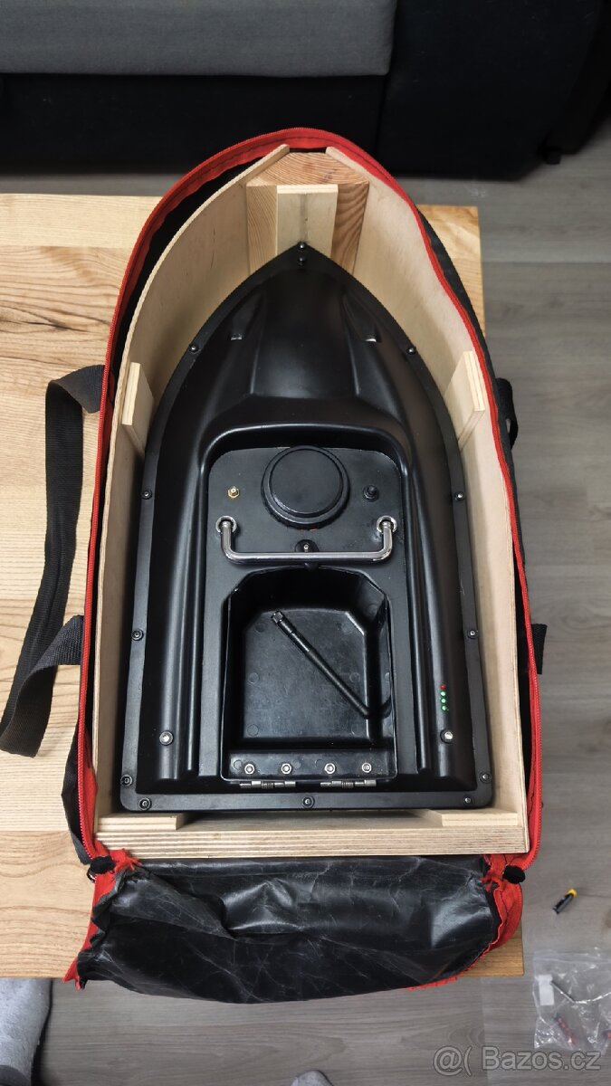 Zavážecí lodička bez GPS - 4