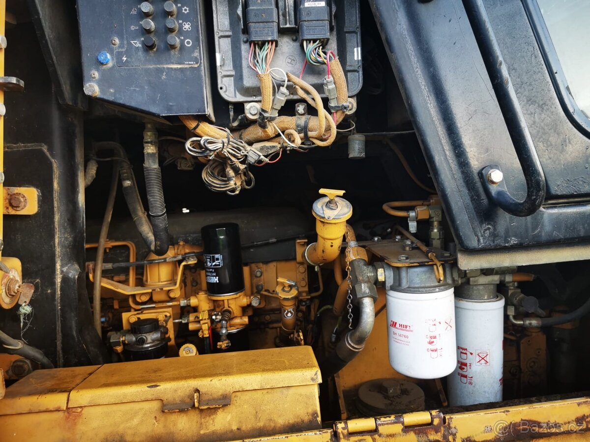 Pasovy nakladač 963c - 4