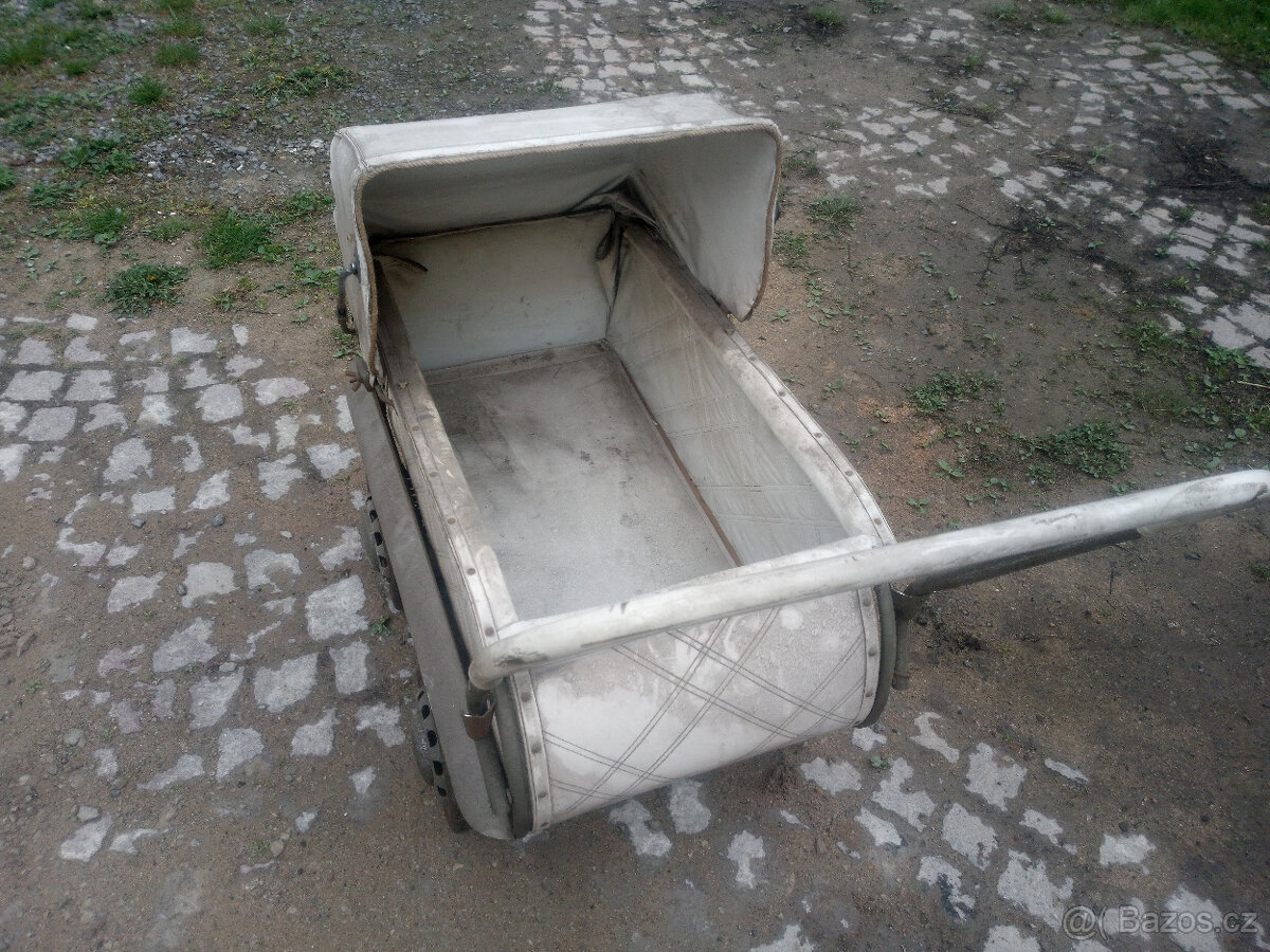 dětský kočárek - 4