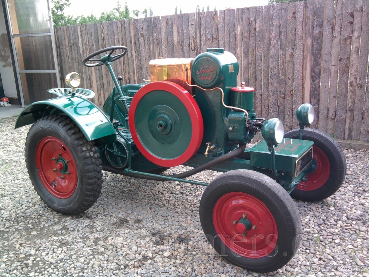 Traktor Svoboda 12 - 4