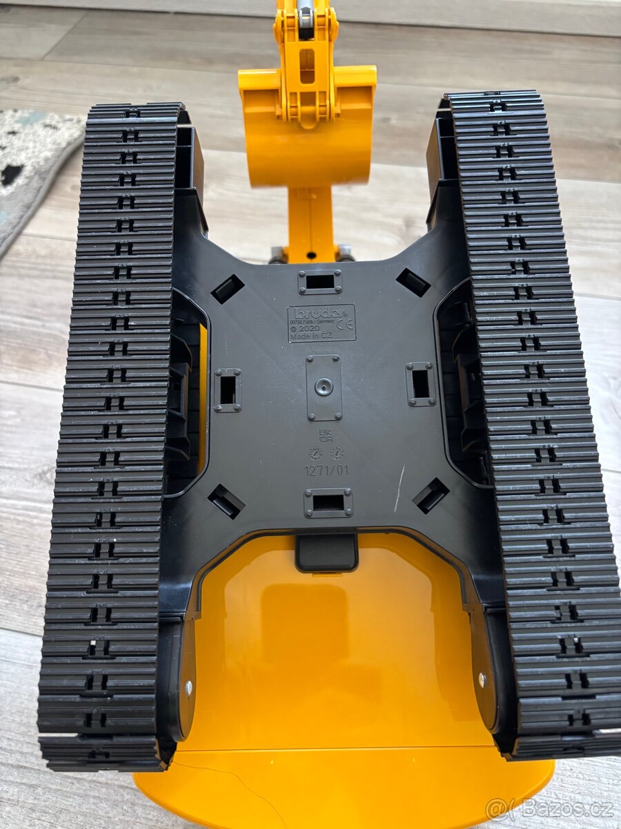 Bruder 2483 Pásový bagr Caterpillar - 4