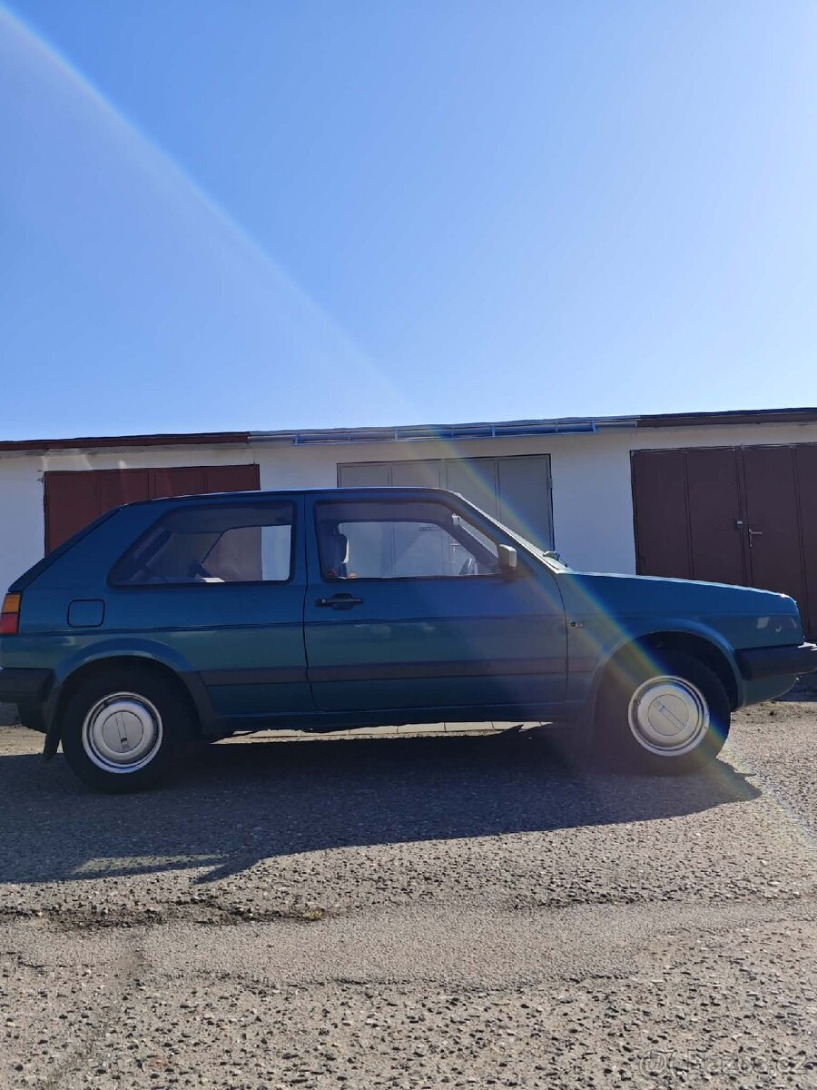 VW Golf II zelená - 4