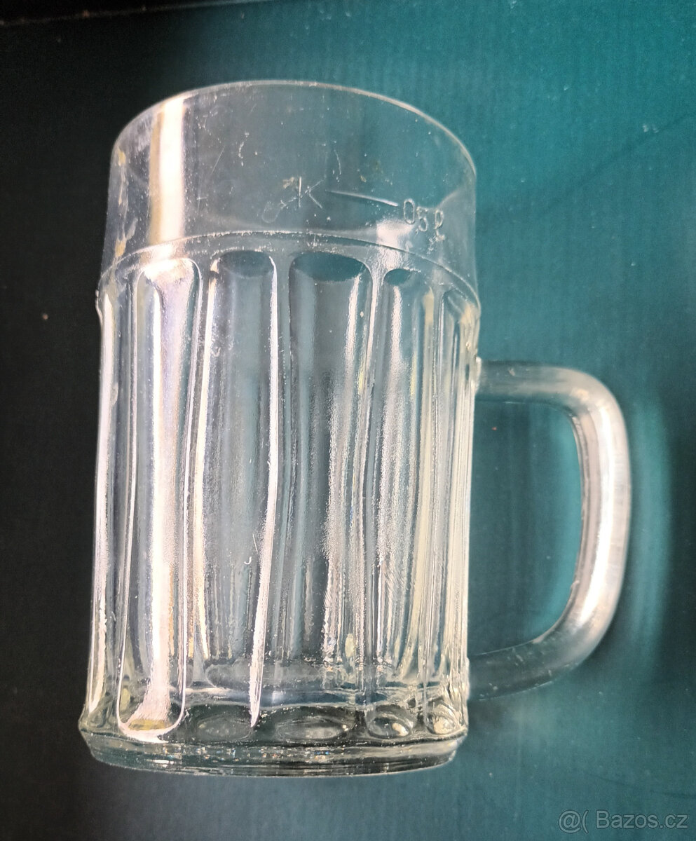 pivní láhve .štamprlata , plechovky od alkoholu , hrnky - 4