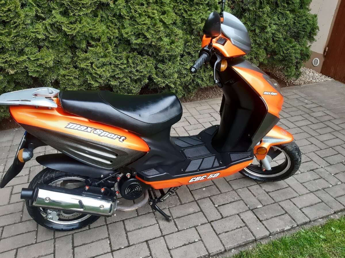 Skútr Wangye CBC50 MaxSport - 4