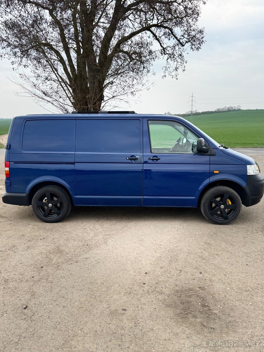 Volkswagen Transporter T5 - 4
