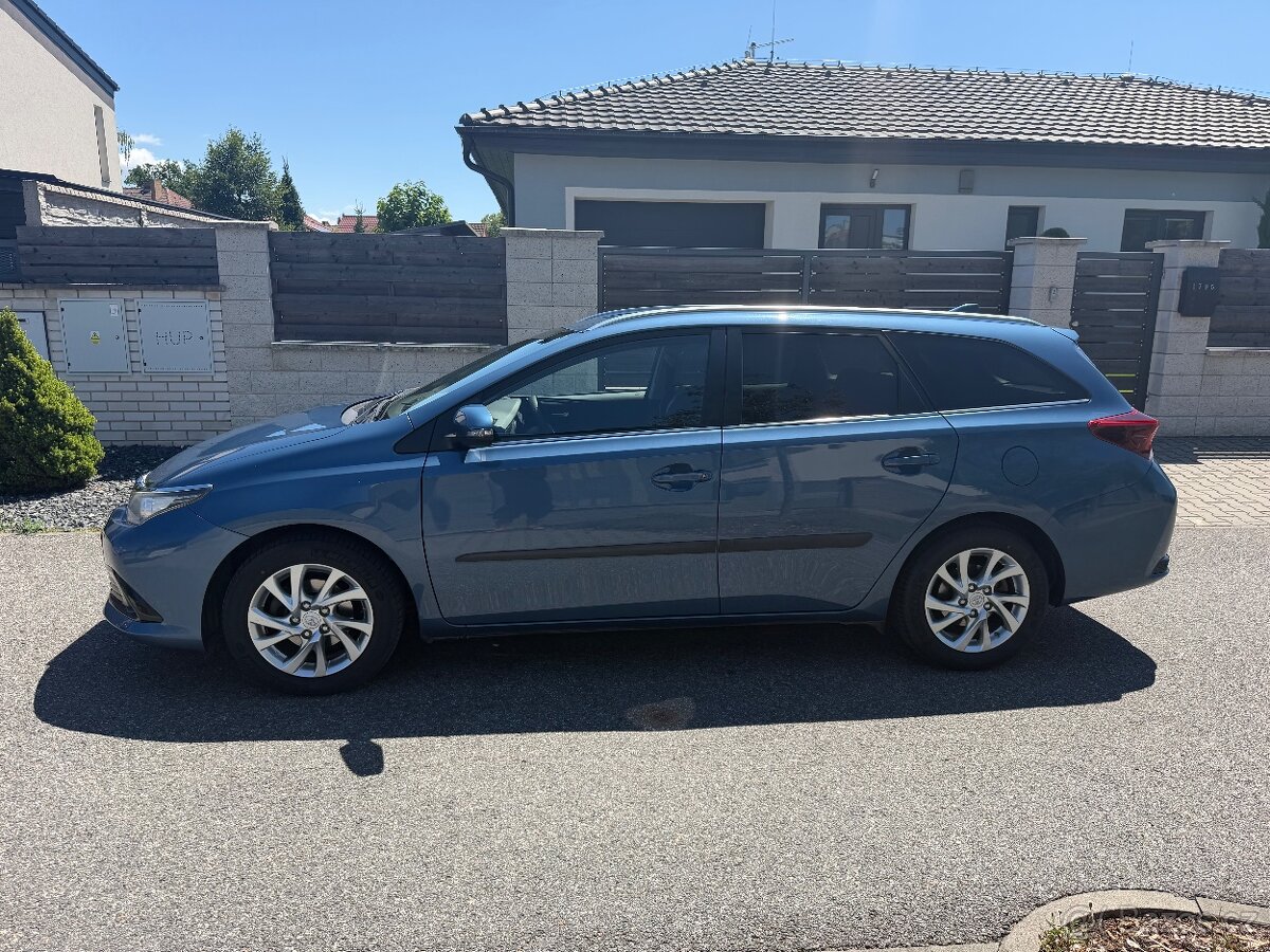 Toyota Auris 2 1.6 97kW - 4