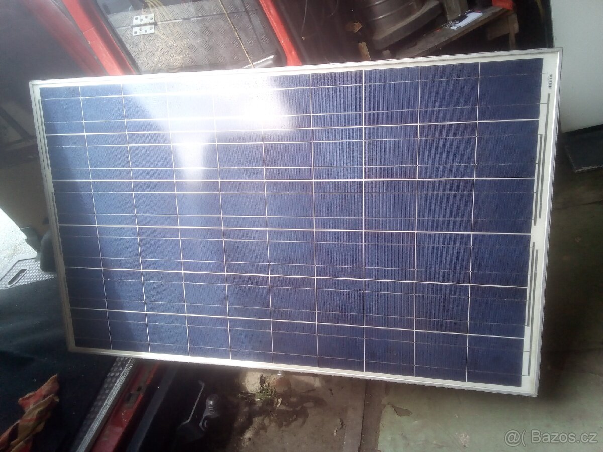 BOX ALU STŘEŠNÍ NA TERÉNNÍ VŮZ S SOLÁRNÍM PANELEM 220W