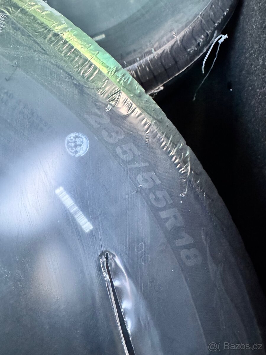 Zimní Pneu 235/55 R18 - 4