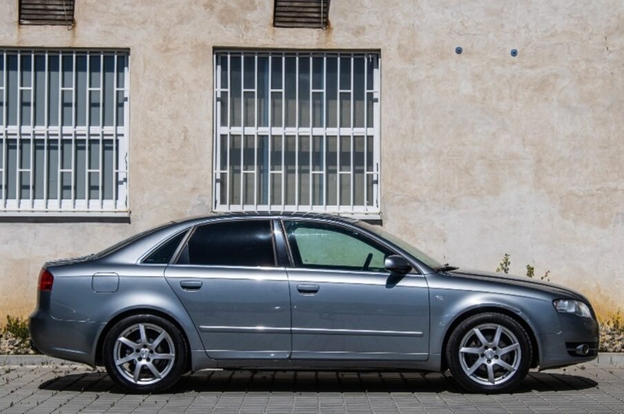 AUDI A4 2.0 TDI QUATTRO - 4