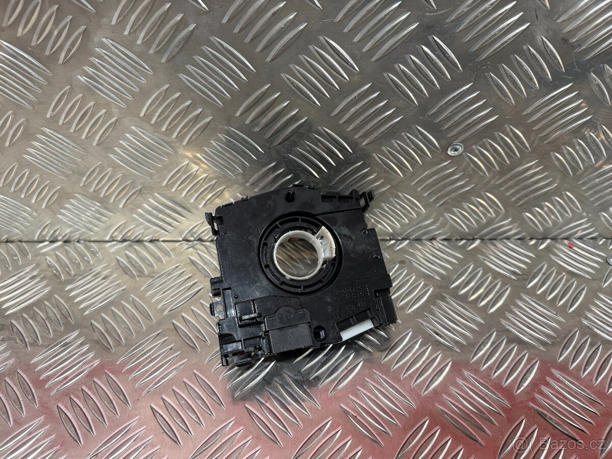 VOLANTOVÝ KROUŽEK 5K0953549D - 4