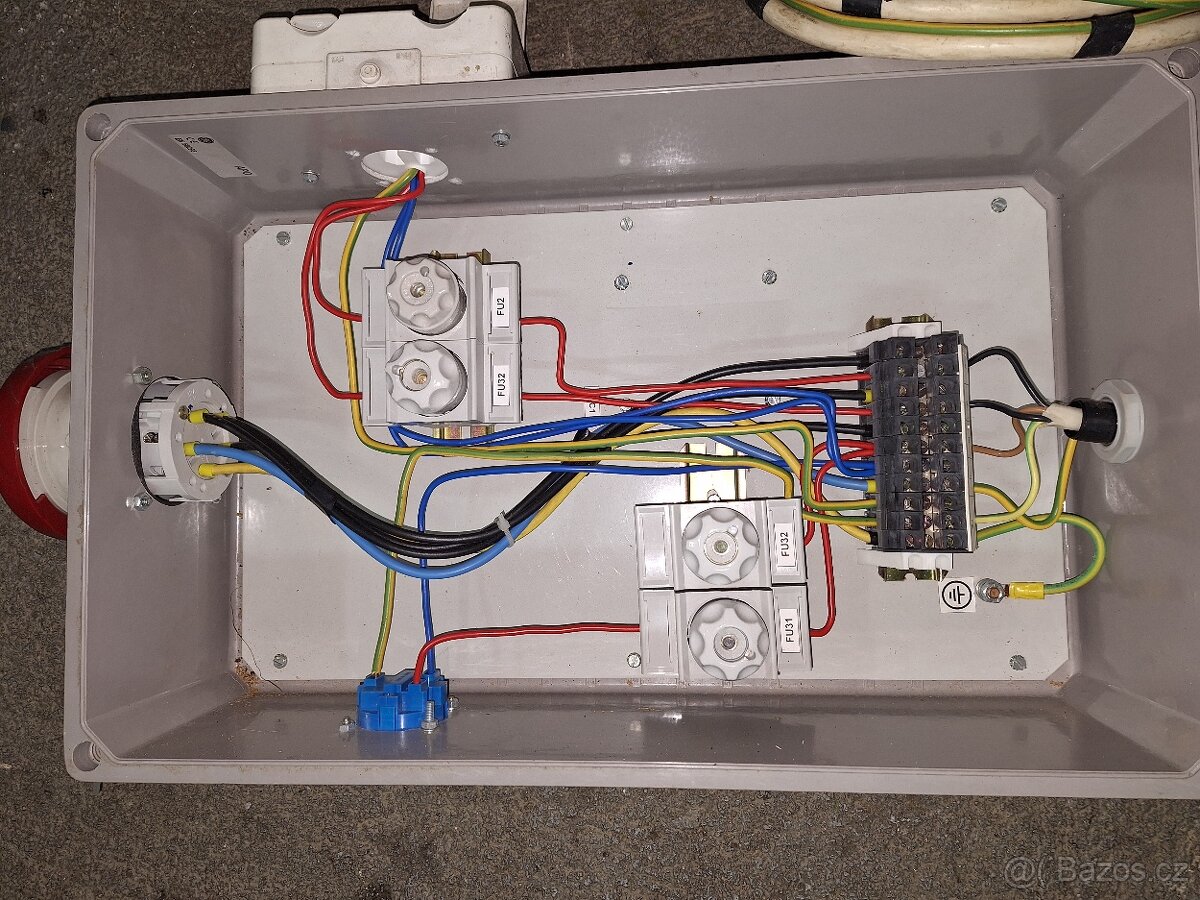 Prodám stavební rozvaděč - 4