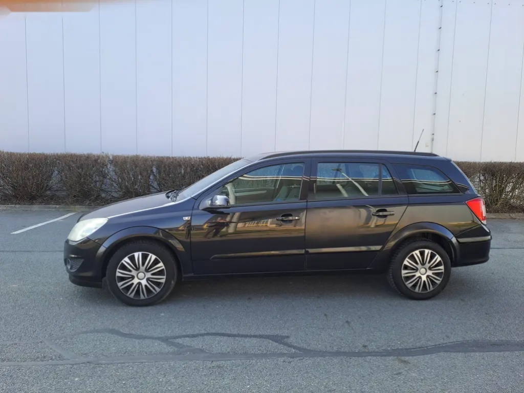 Opel Astra, 1.7CDTI 92KW 6 RYCHLOSTNÍ - 4