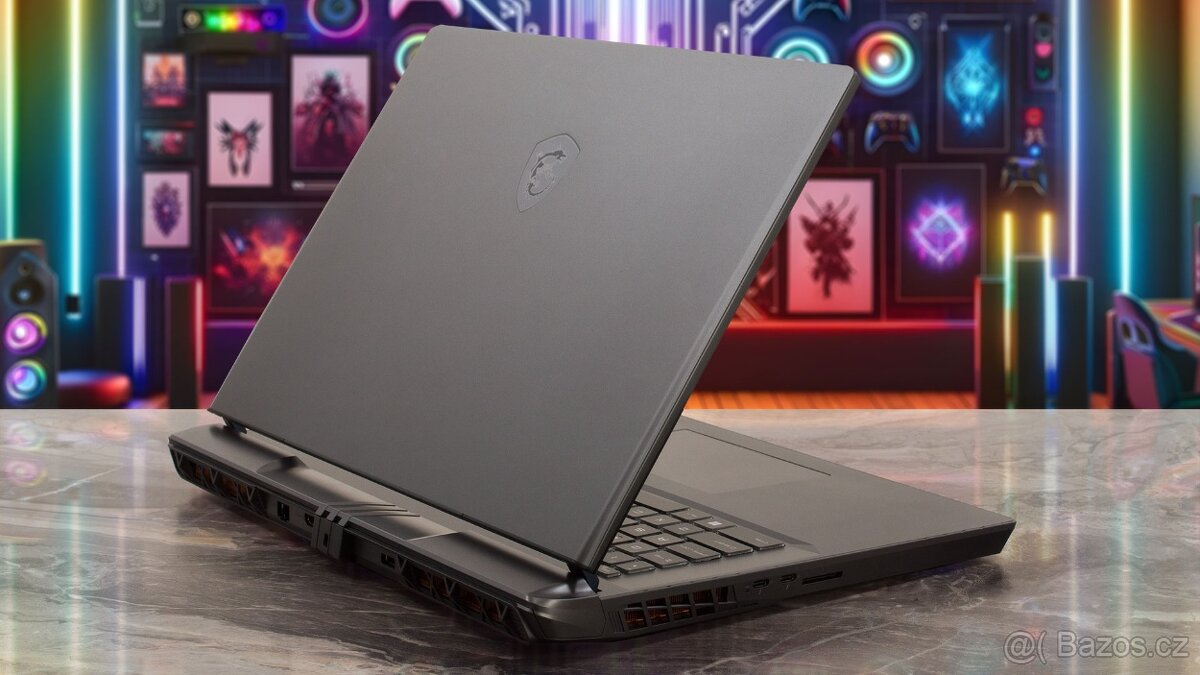 Herní 17" notebook MSI Vector | RTX 5080 | Ultra 9 | 240 Hz - 4