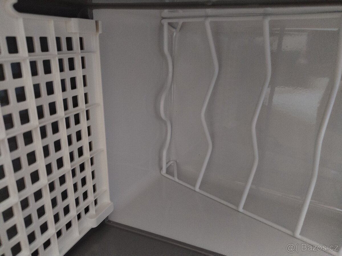 Chladící a ohřevný box 15l - 4