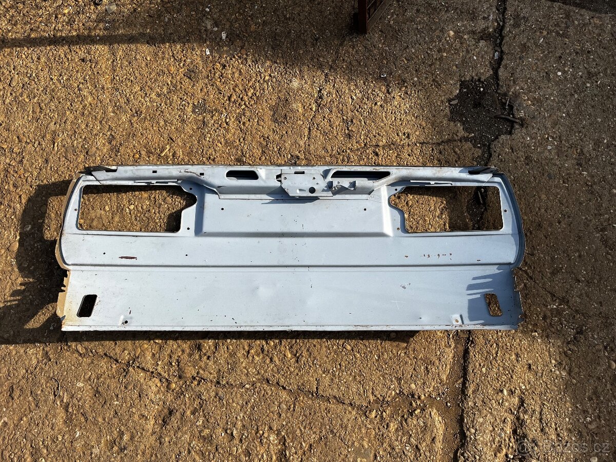 Zadní čelo Škoda 105, 120, 130 - 4