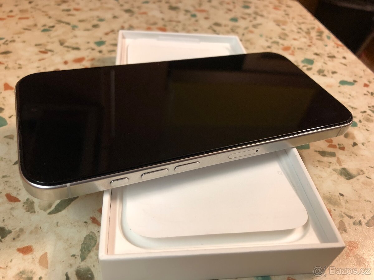 Iphone 16 pro max - 4