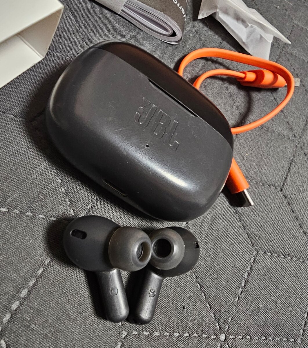 Bezdrátová sluchátka JBL Wave Beam - 4