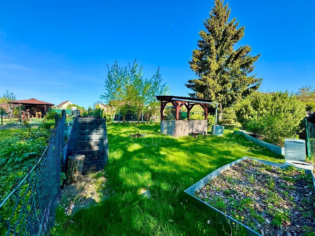 Zahrada 120 m² v Přeštěnicích - 4