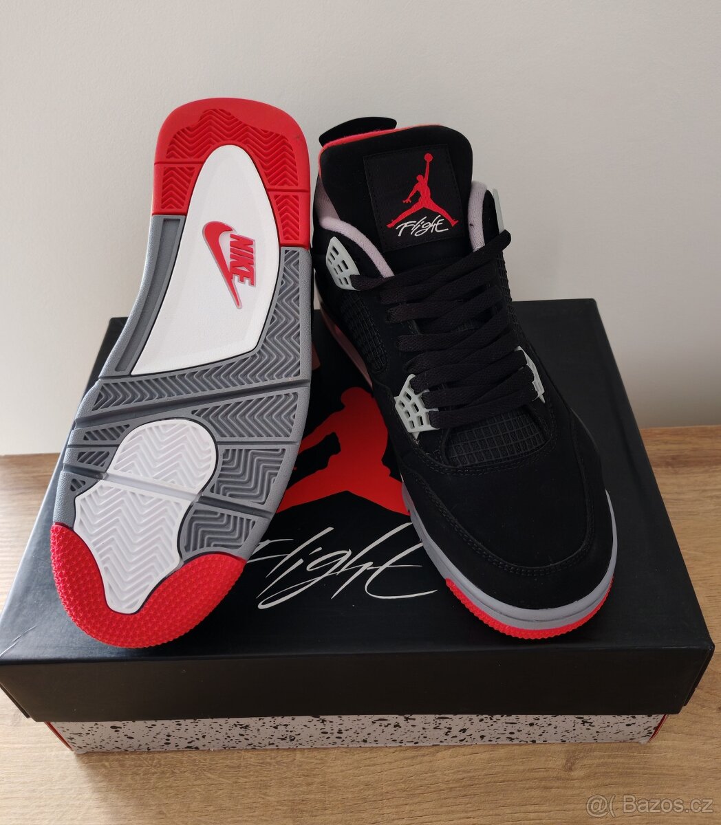 Nike Air Jordan 4 Retro Bred - 4