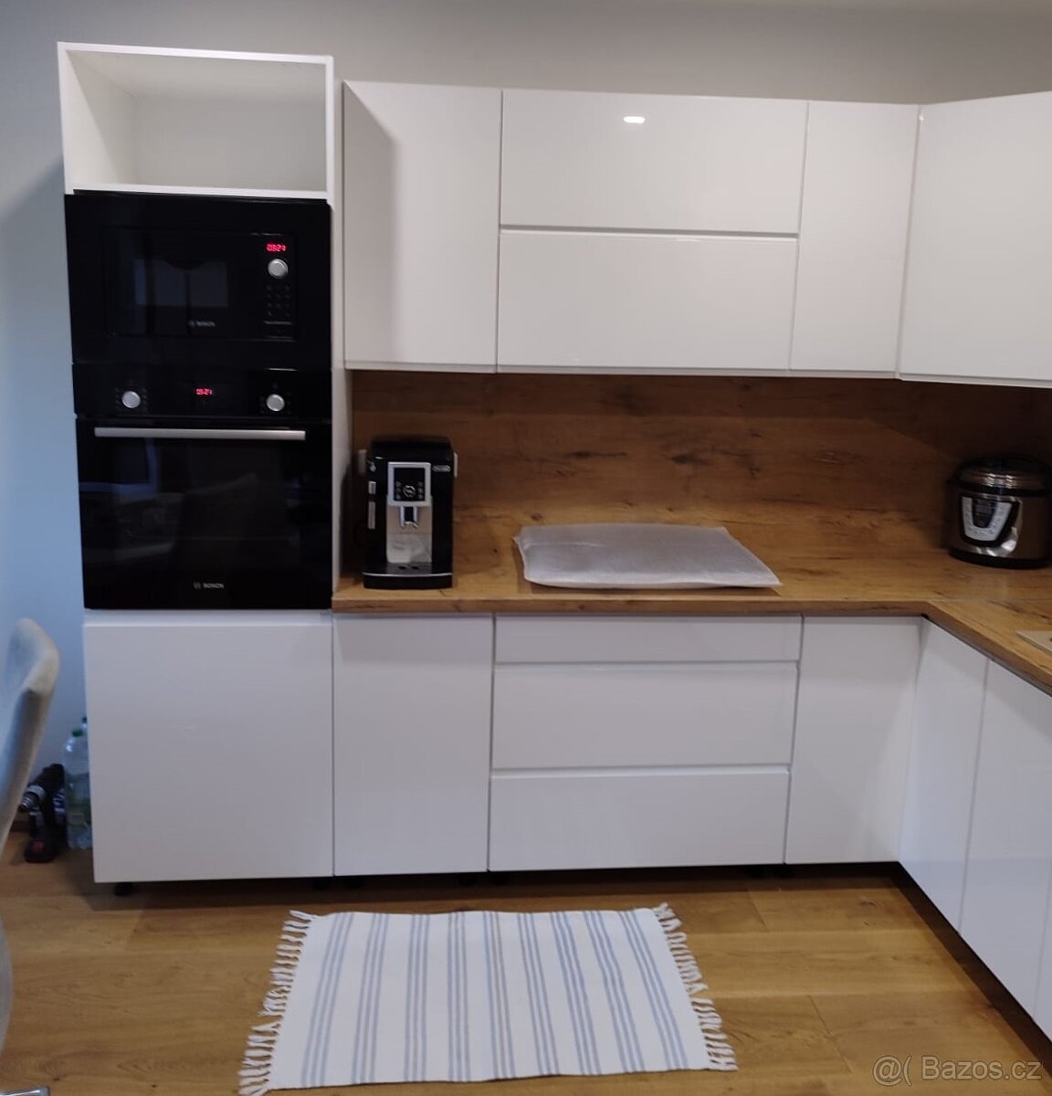 Vzorková kuchyňská sestava bezúchytková Aspen BÍLÁ - 4