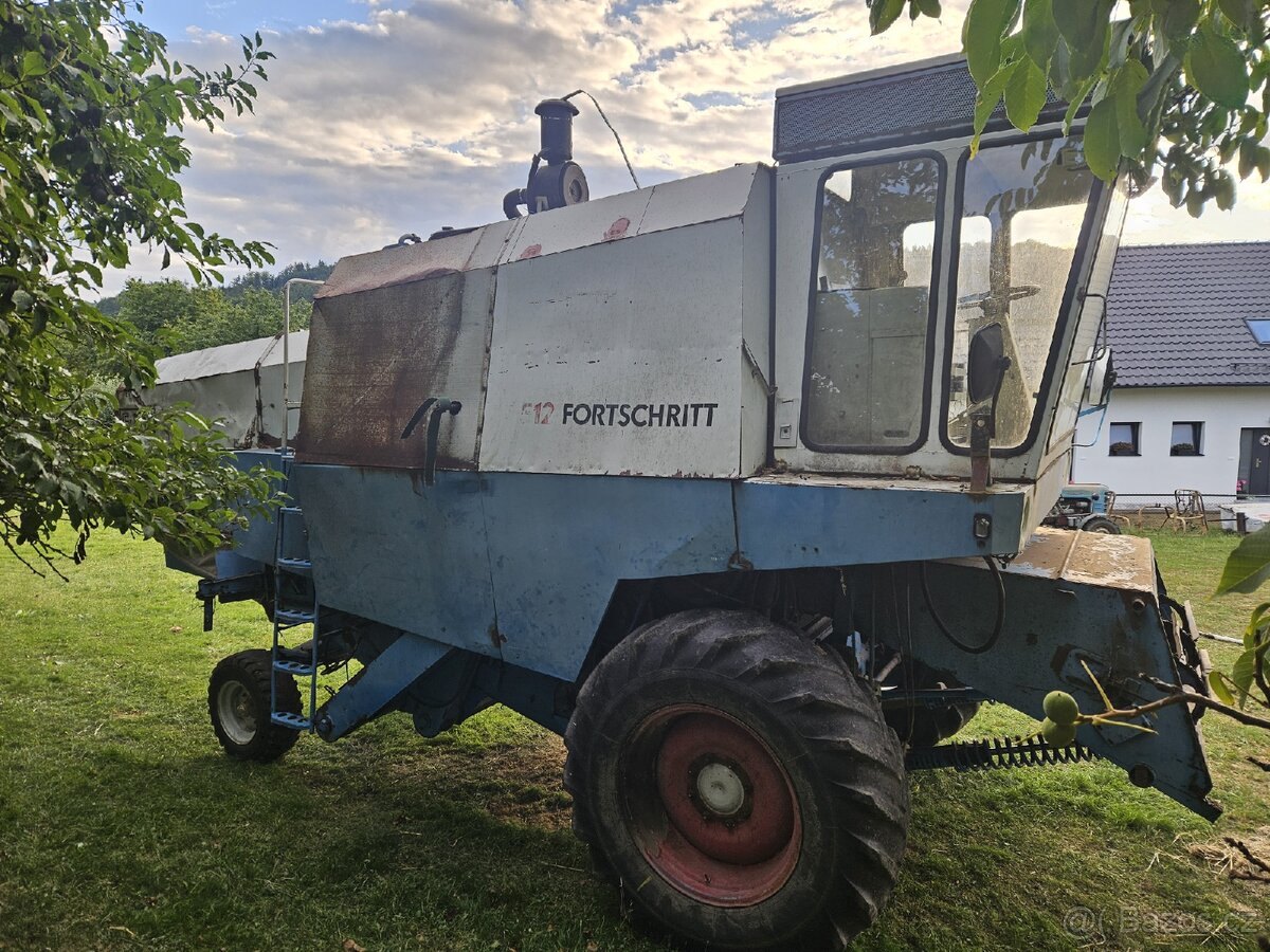 Kombajn Fortschritt E512 - 4