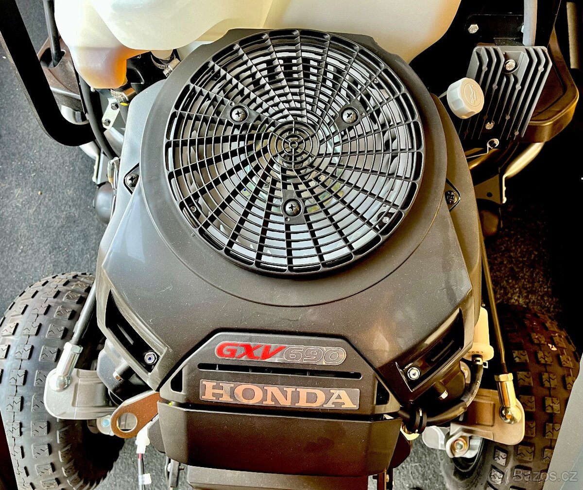 Zahradní traktor Stiga Estate 9102 WX - 4