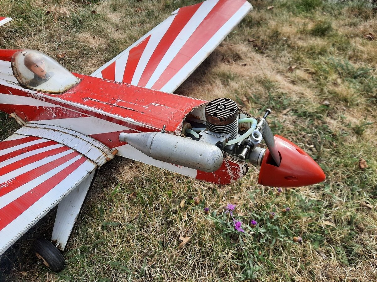 RC model Colt 40 SLT - 4