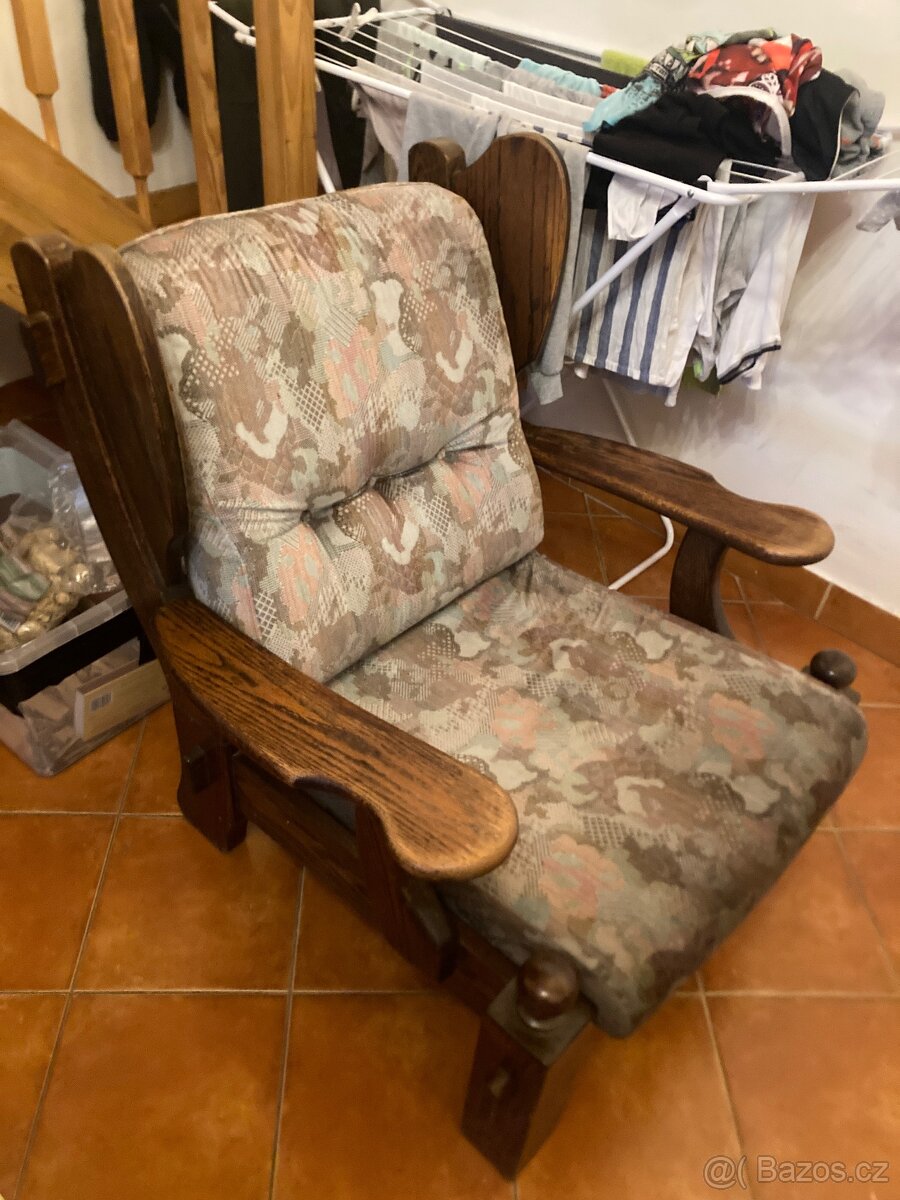 Prodám set 3+2+1 včetně stolku - 4