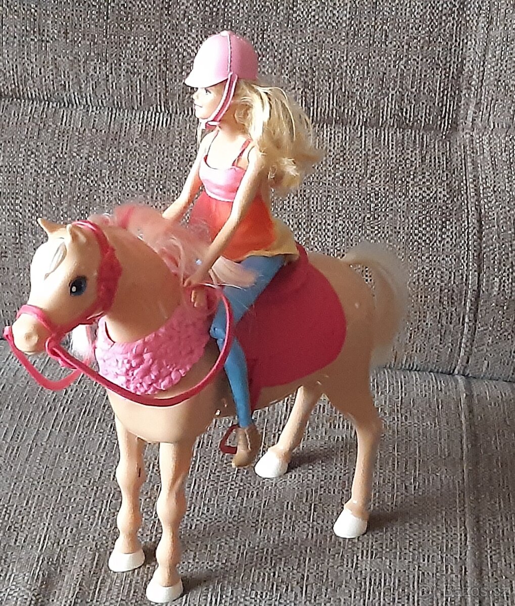 Panenka Barbie s koněm - 4