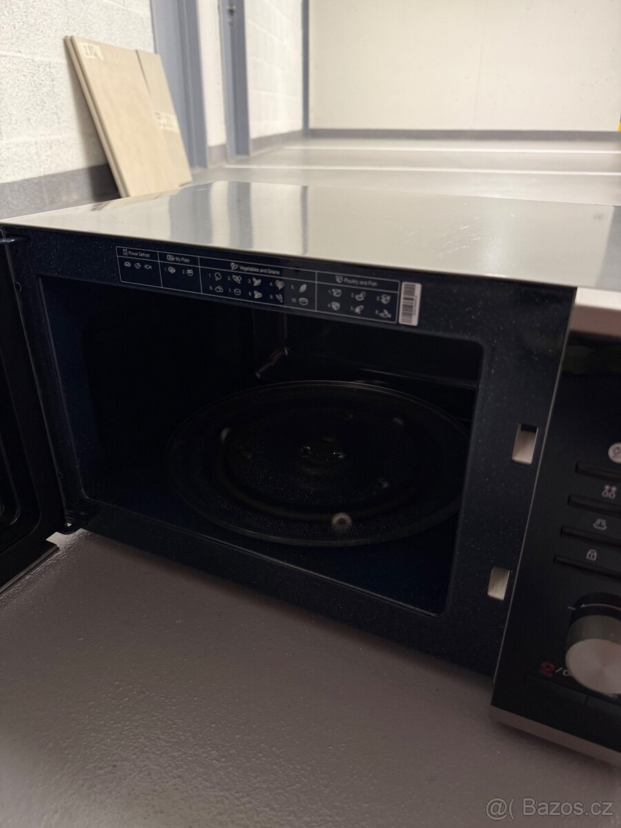 Mikrovlnná trouba Samsung MS23F301TAS - 4