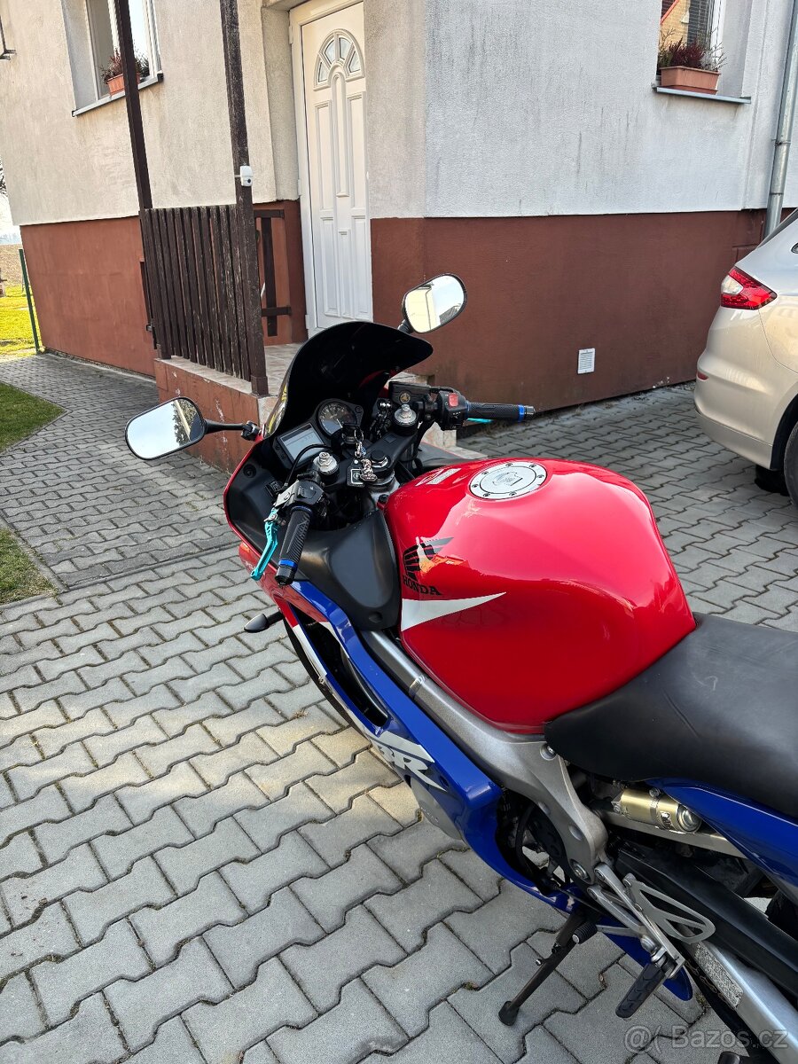 HONDA CBR 600F - 4
