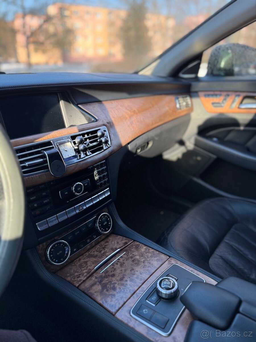 Mercedes Benz CLS350 4Matic - 4