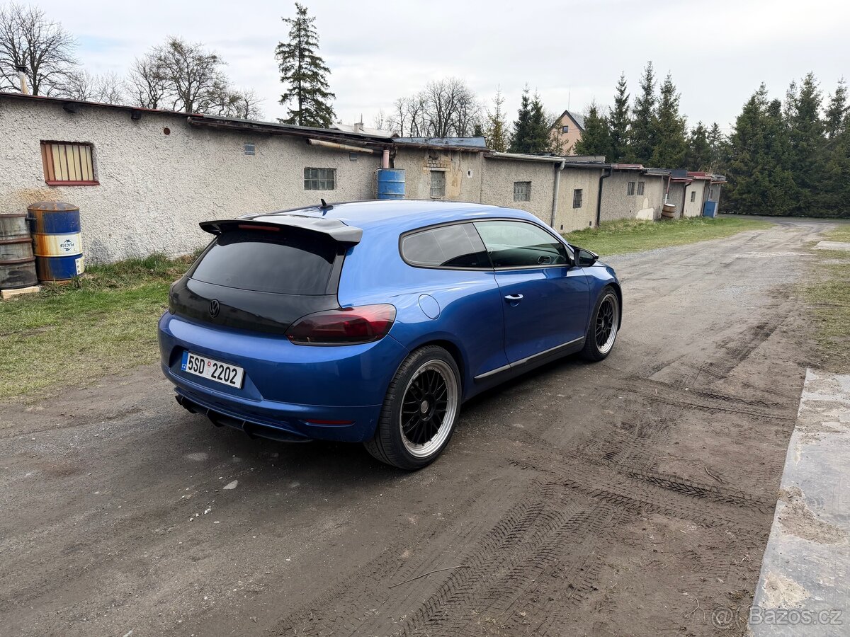 Volkswagen Scirocco 2.0 tdi - 4