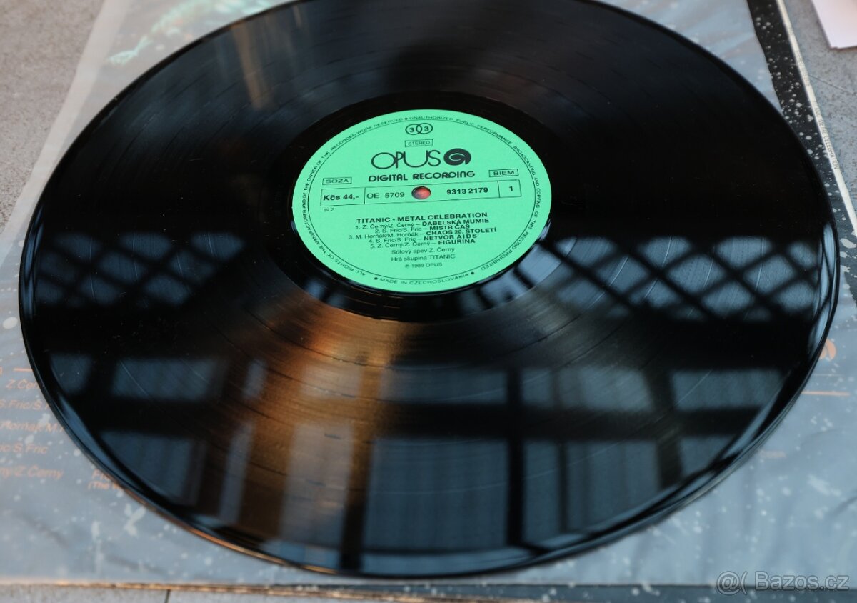 Prodám LP desku Titanic Metal Celebration - 4