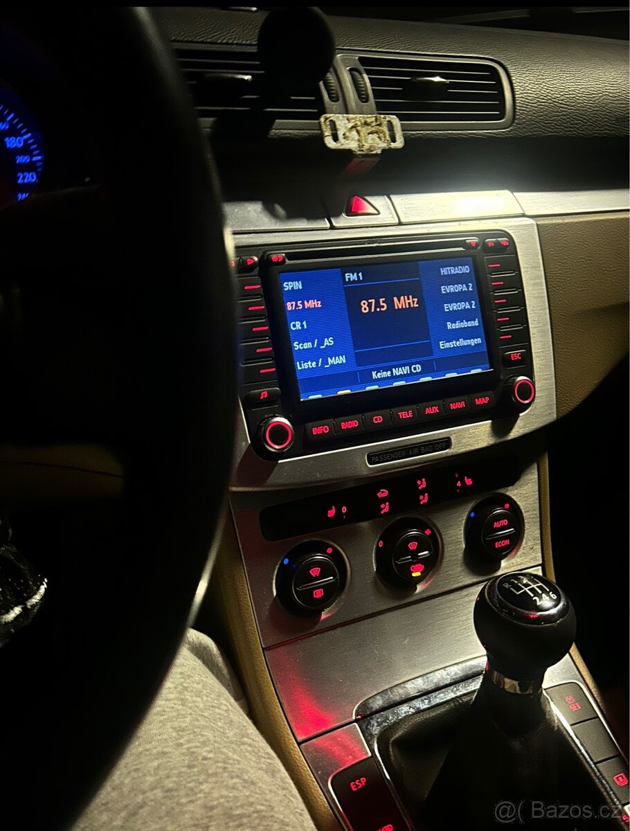 Volkswagen Passat B6 Sedan - 4