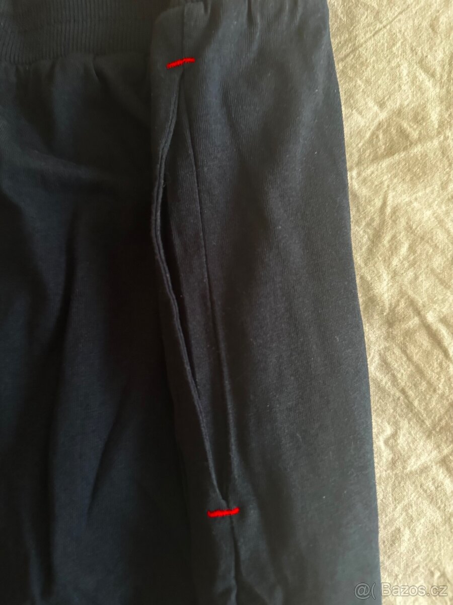 Tommy Jeans tmavé kraťasy - 4