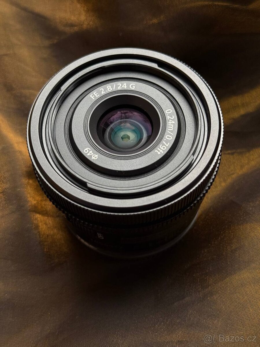 Sony FE 24mm f/2.8 G - 4
