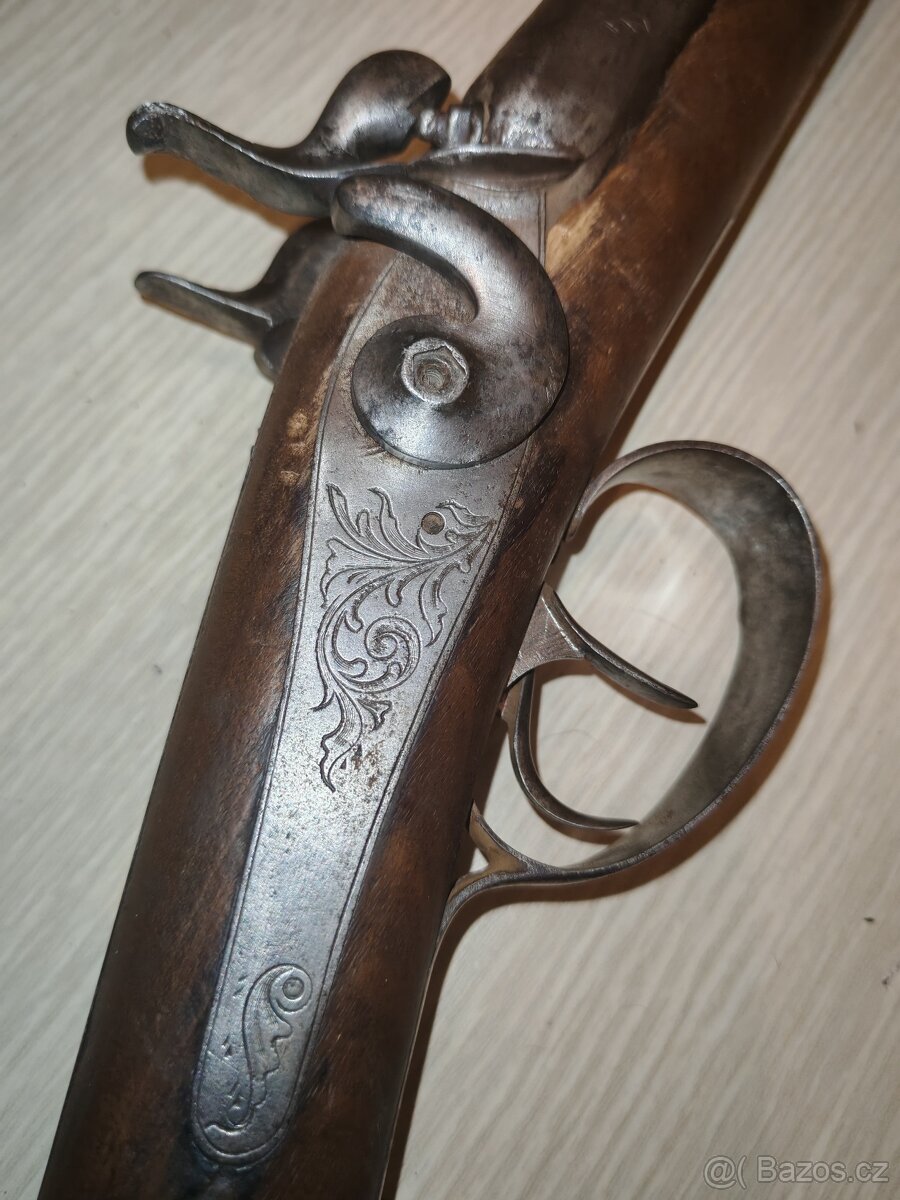 Historická dvouhlavňová brokovnice - 4