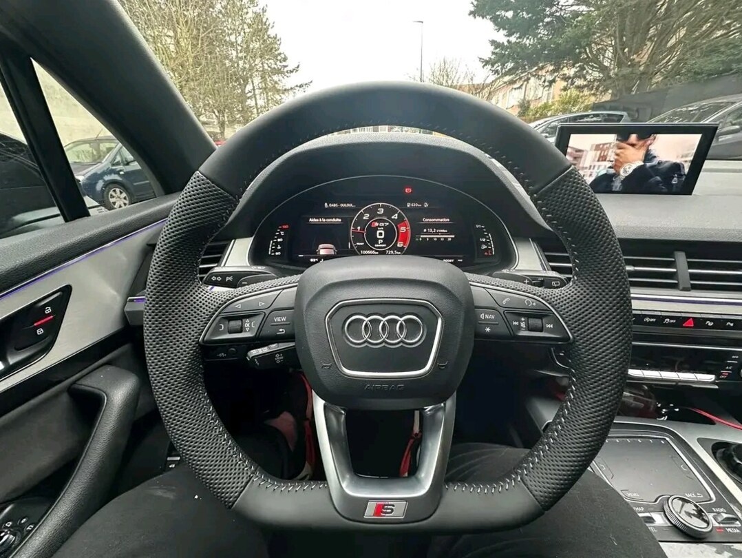 AUDI ZKOSENY VYHRIVANY VOLANT - 4
