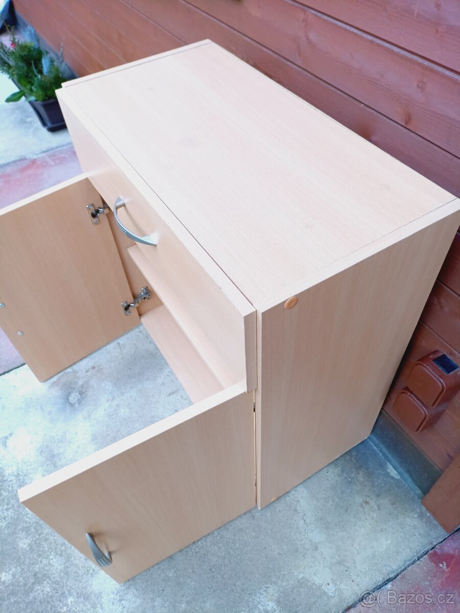 Skříňka - 4
