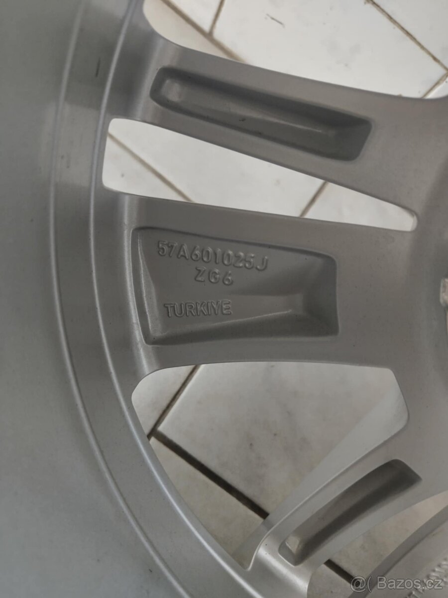 215/55 r17 Originál Škoda - 4