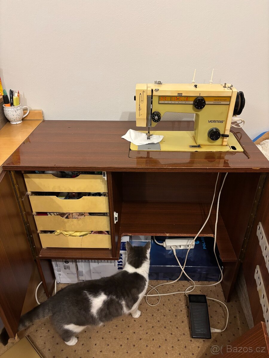 Šicí stroje daruji za odvoz - 4