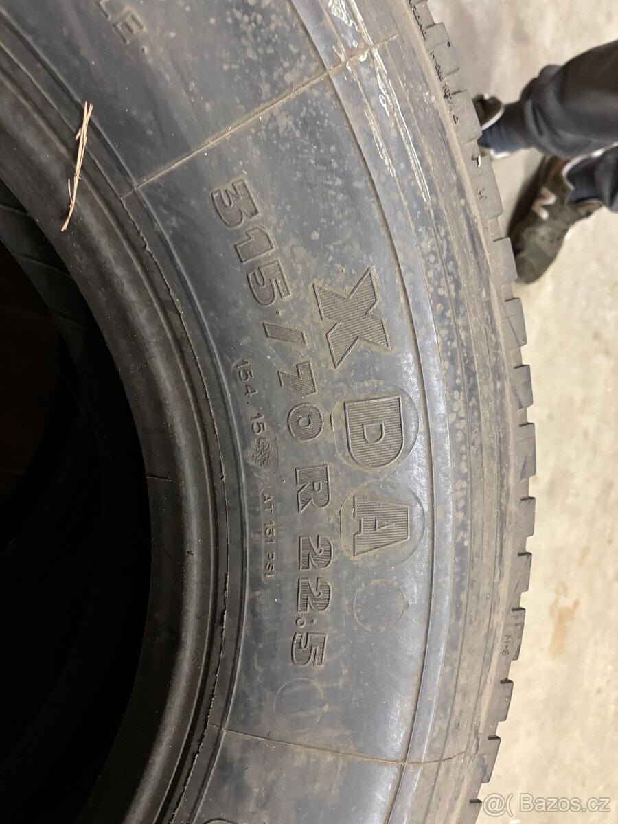 pneumatika Michelin X 315/70 R 225 - 4