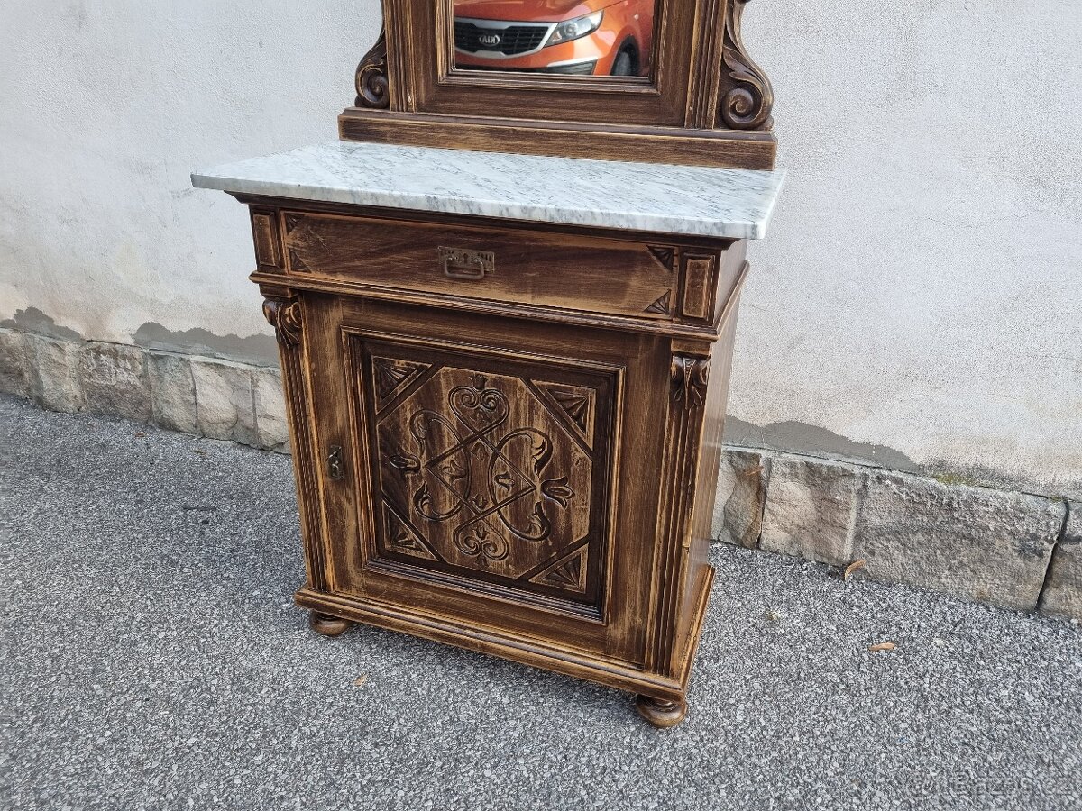 KRÁSNÁ STARÁ KOMODA SE ZRCADLEM - 4