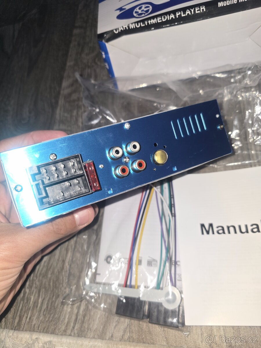 Bluetooth autorádio s USB konektorem a kartovým rádiem - 4