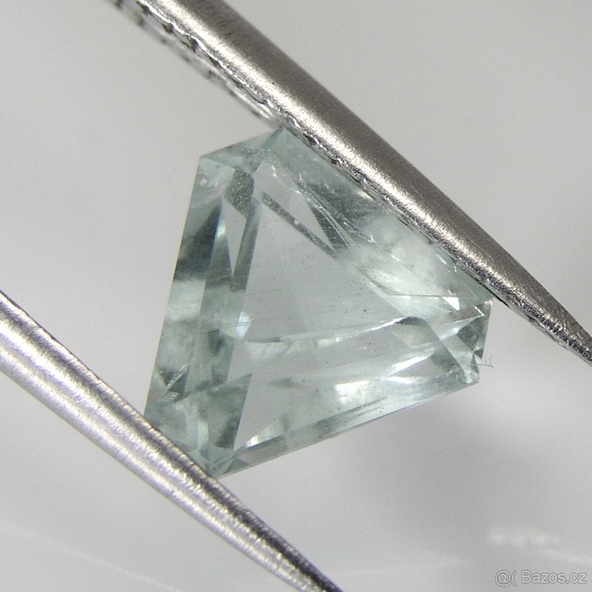 Akvamarín-Trillion-1,74 ct. - 4